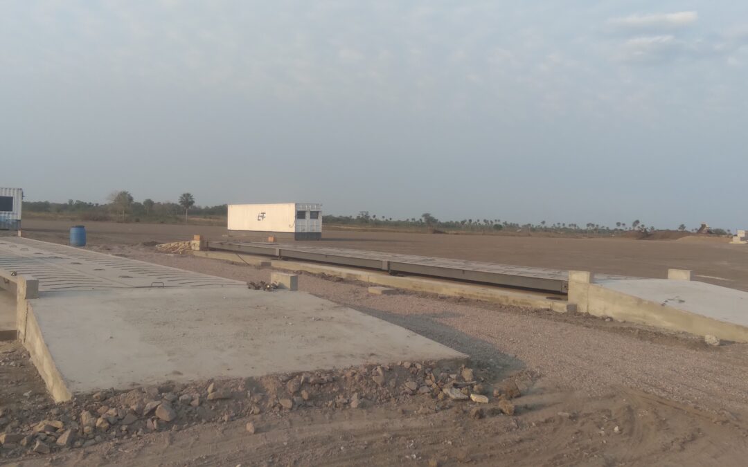 Balpar entregó básculas pesacamiones a constructora