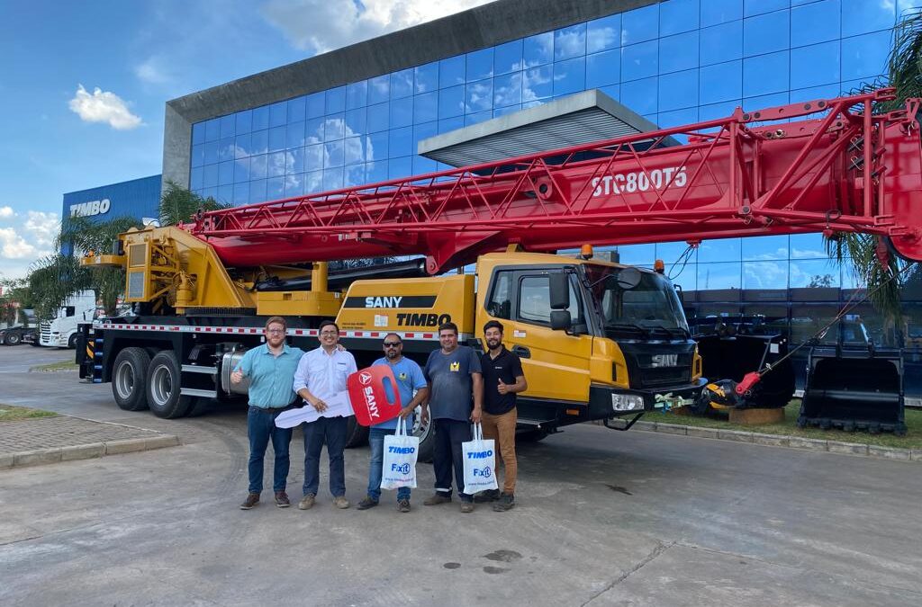 Timbo entregó una grúa Sany de 80 toneladas a Vector S.R.L.