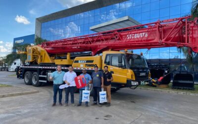 Timbo entregó una grúa Sany de 80 toneladas a Vector S.R.L.
