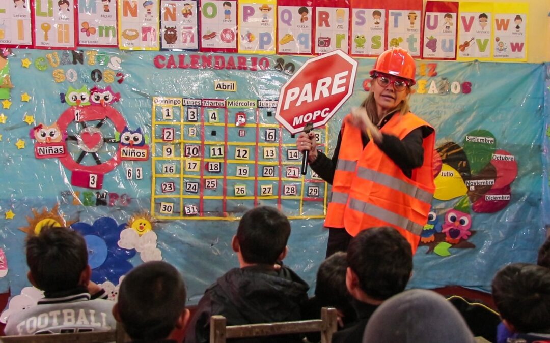 Tocsa capacitó en seguridad vial a escolares de Guairá y Caazapá