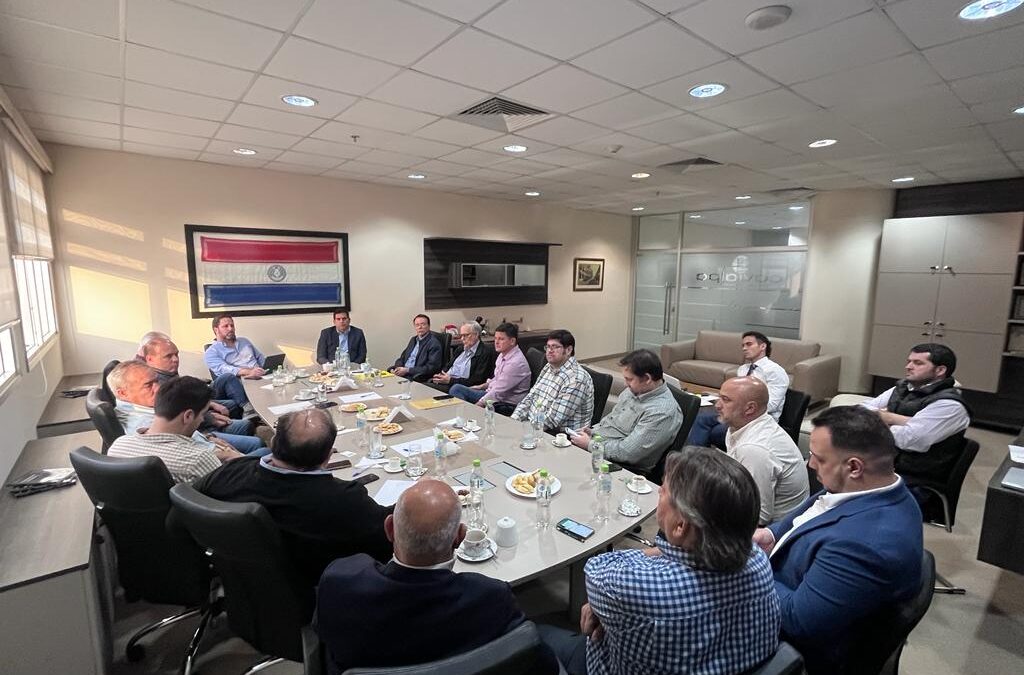 Ministro designado del MUVH y directivos de Cavialpa dialogaron sobre planes y proyectos del próximo Gobierno