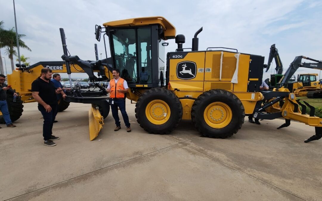 Gran Visita a la fábrica John Deere Construcción