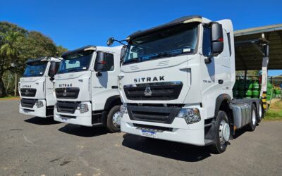 Timbo entrega 3 camiones Sinotruk Sitrak T7H 430 a Gas Total