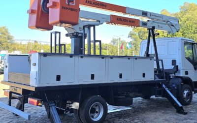 Pampeiro S.A. concreta entrega de hidroelevador TKA a Rodomaq S.A.