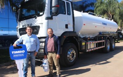 Timbo entrega camión regador Sinotruk a Ecomipa S.A.