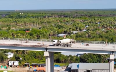 Primer vehículo cruza el viaducto de acceso del Puente Bioceánico