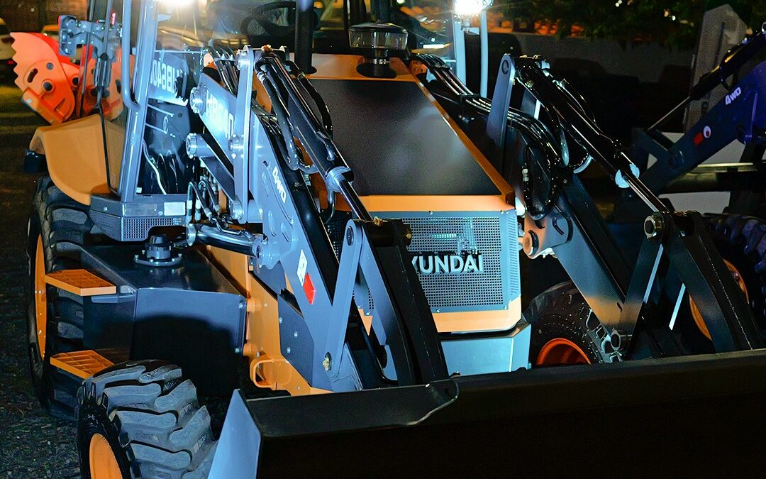 Automotor presentó la Retroexcavadora HB640C