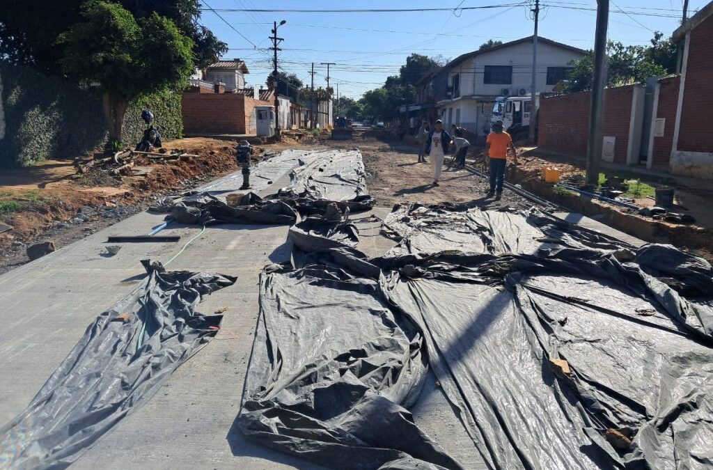 Avanzan las obras del desagüe del barrio San Pablo