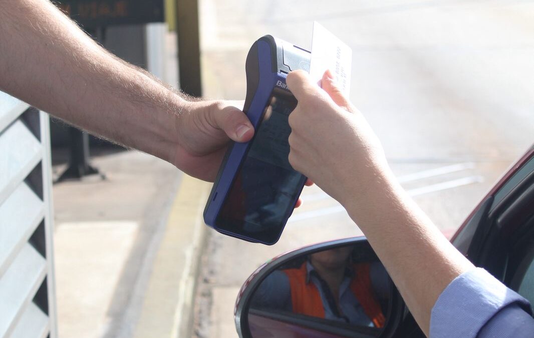 Modelos de pago por uso y alianzas inteligentes para el financiamiento