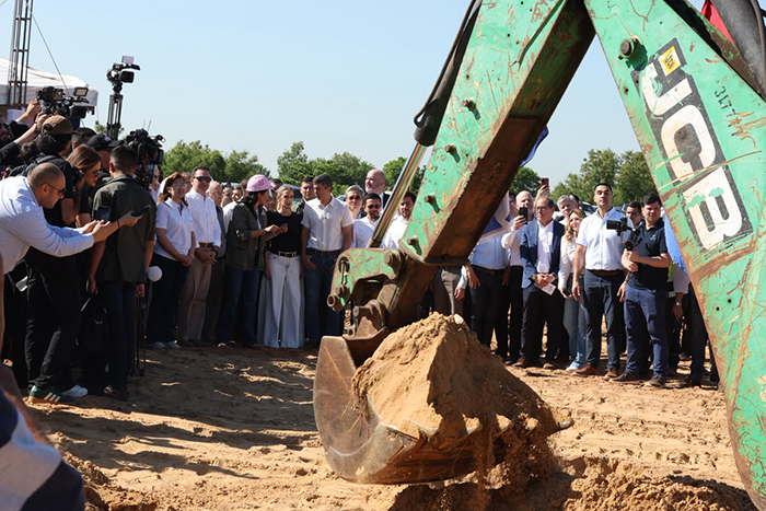 Inicia la construcción del Hospital General de Asunción